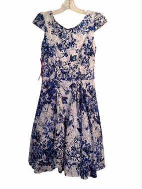 Beautiful Betsey Johnson Blue and White Eyelet Floral Midi Dress 4 NWT